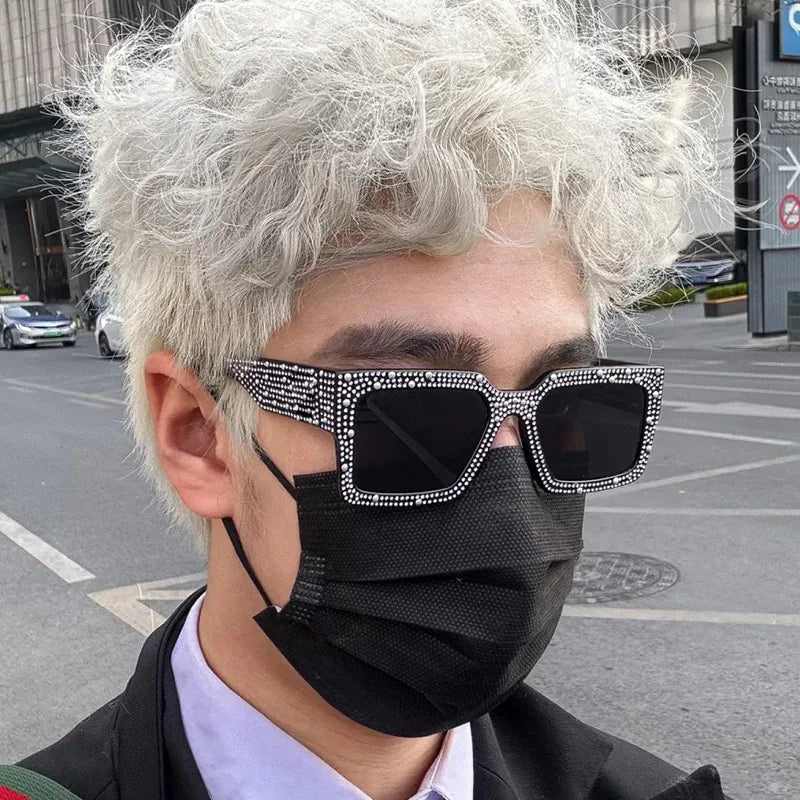 Retro Big Frame Square Sunglasses – Unisex One-Piece Designer Shades for Men & Women - Image 4